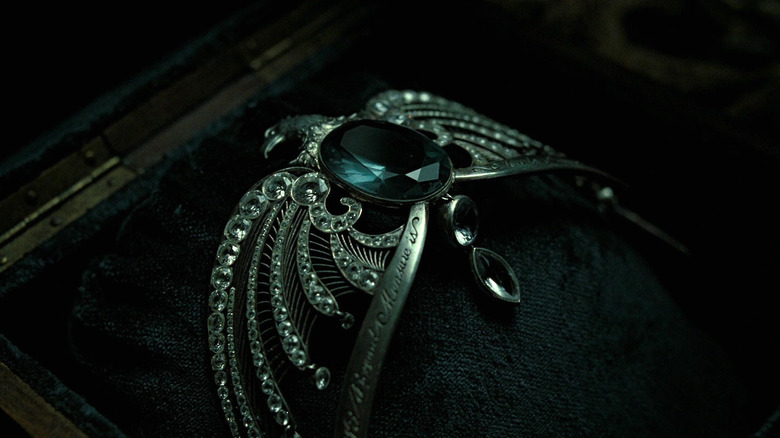 Ravenclaw's diadem in a case in Harry Potter and the Deathly Hallows Part 2