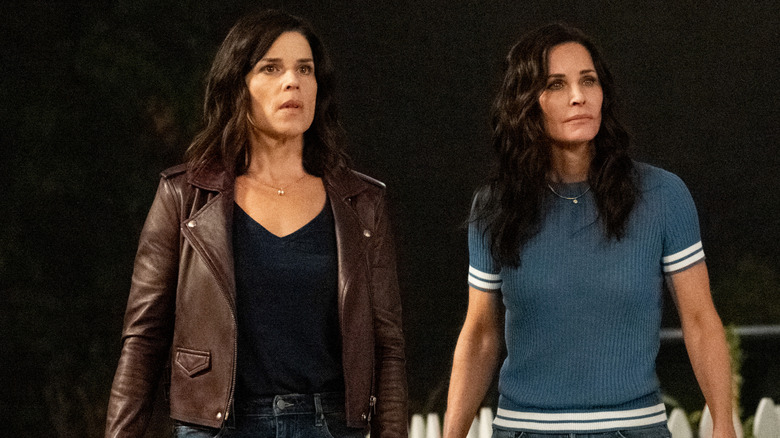 Gale and Sidney prepare to charge to the rescue in "Scream" (2022)