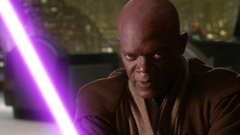 Mace Windu grimacing while facing off against Darth Sidious in Revenge of the Sith (2005)