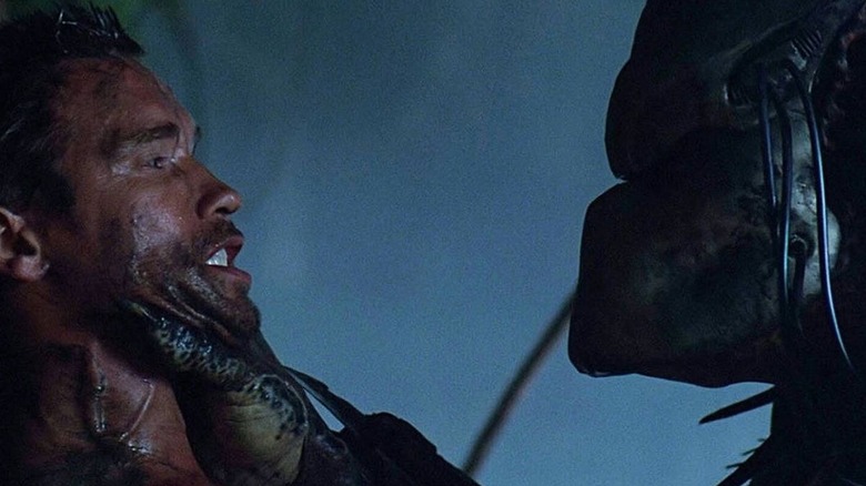 Dutch Schaefer cornered by a Predator in Predator (1987)