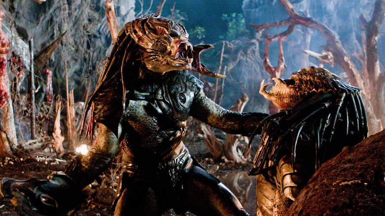A pair of Predators duking it out in Predators (2010)