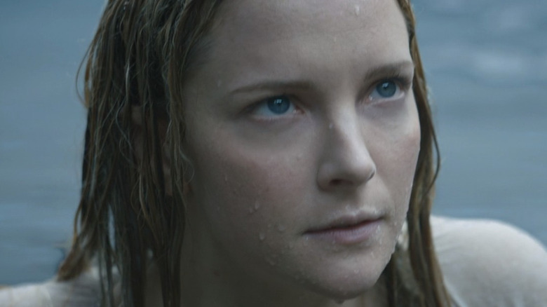 Morfydd Clark as Galadriel looking annoyed