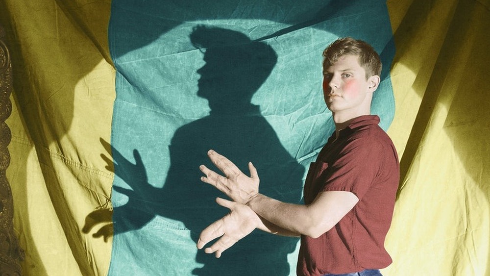 Jimmy Evan Peters hands American horror story freak sshow