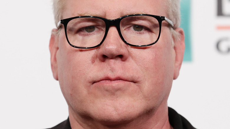 Bret Easton Ellis poses