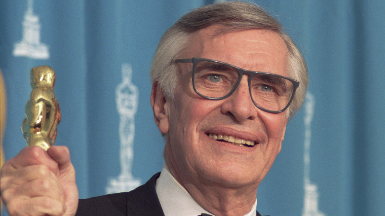 Martin Landau holding his Oscar in 1995