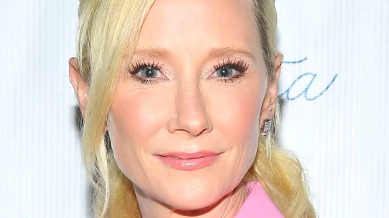 Anne Heche posing for red-carpet photos