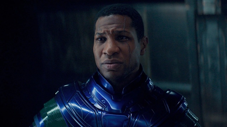 Scott Lang fights Kang