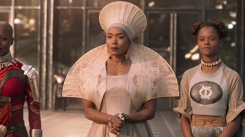 Queen Ramonda clasping hands