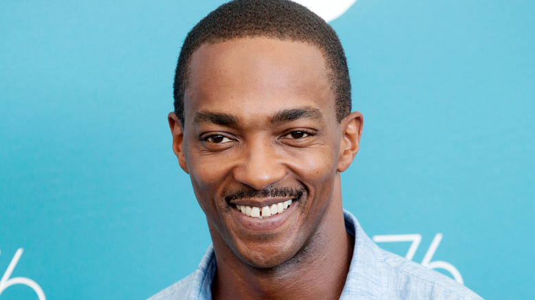 Anthony Mackie at event smiling