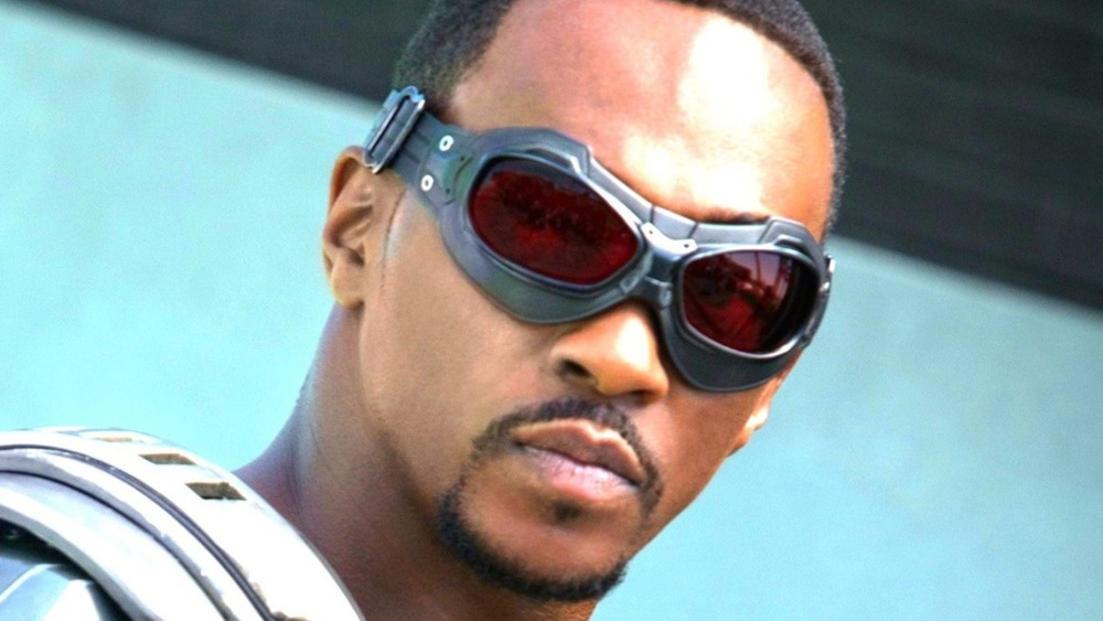 Anthony Mackie Falcon goggles