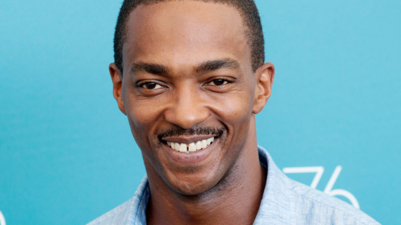 Anthony Mackie smiling on the red carpet