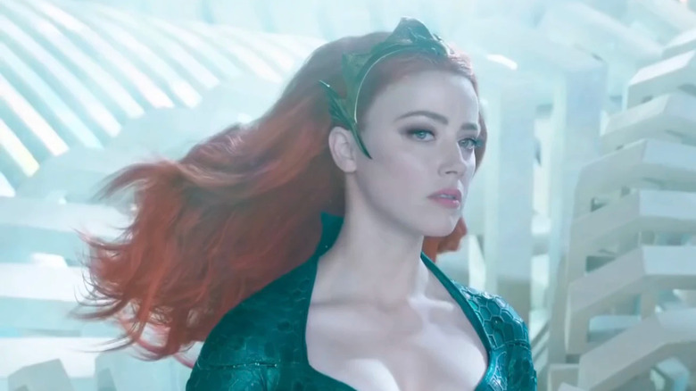 Mera wearing green tiara