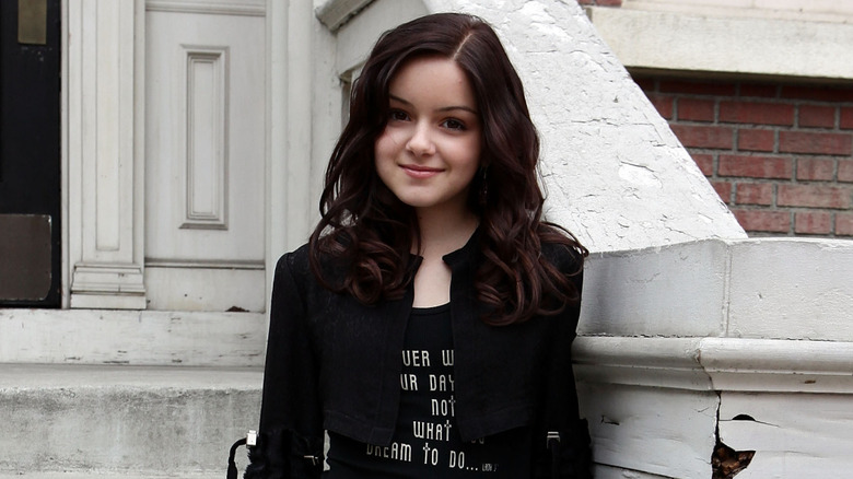 Ariel Winter posing on steps at Variety's 3rd annual "Power of Youth" event (2009)
