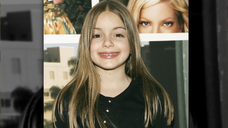 Ariel Winter smiling at the VH1 "So NoTORIous" screening party in 2006