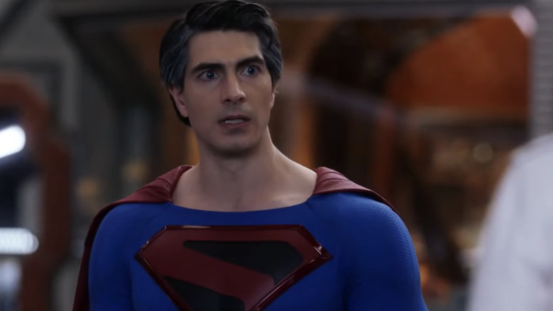Superman speaks to Lois Lane on the Waverider on The Flash (2014-2023)