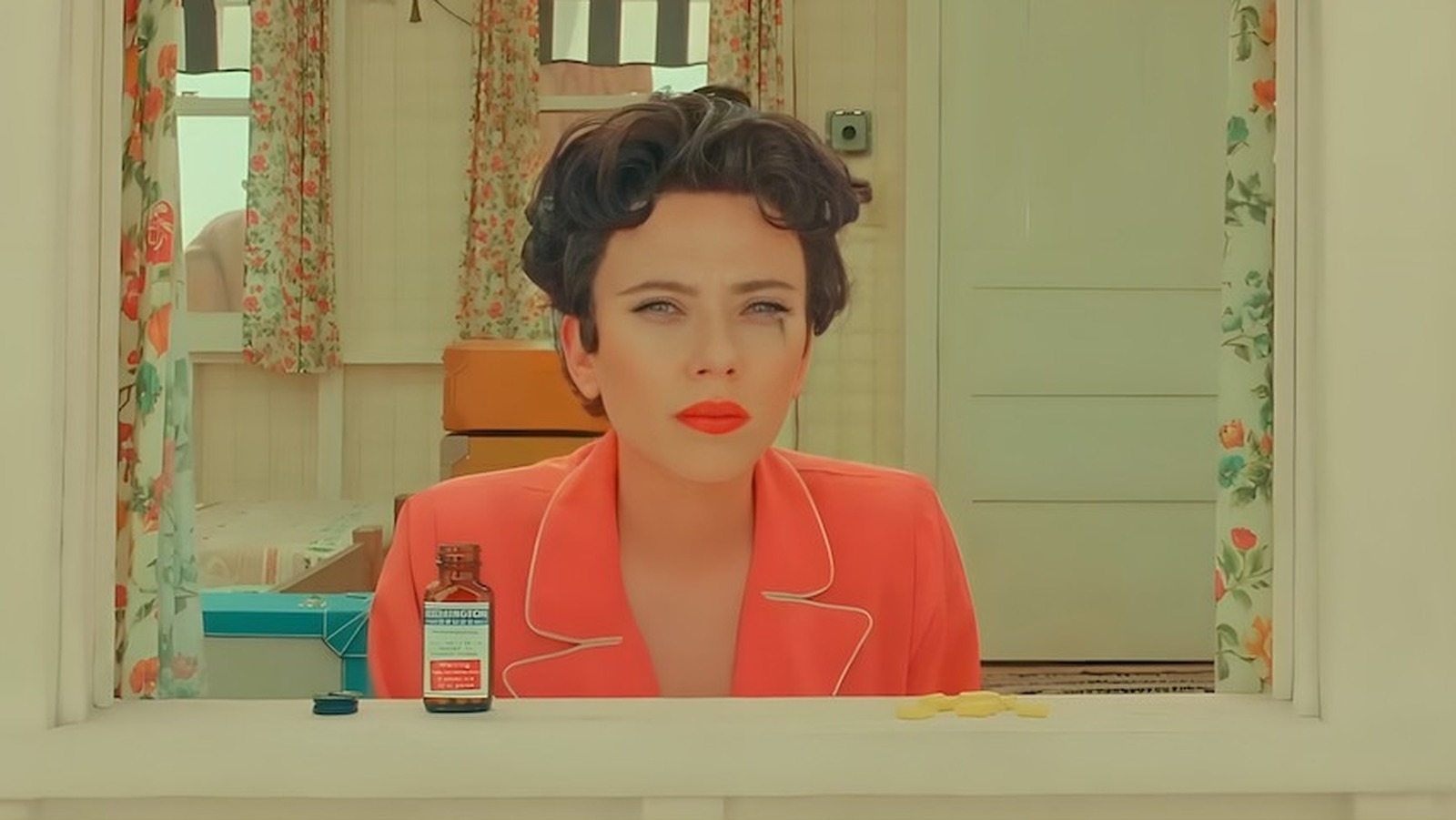 Asteroid city scarlett johansson lipstick