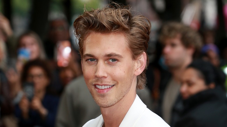 Austin Butler smiling