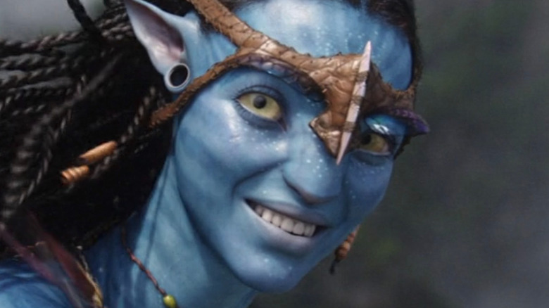 Neytiri flying and smiling 