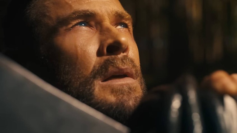 Thor gripping Stormbreaker in Avengers: Doomsday