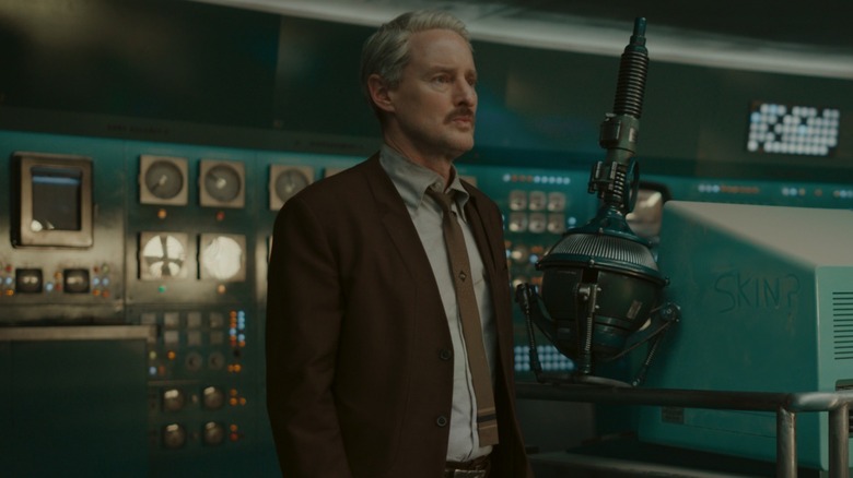 Mobius looking concerned in Season 2 of "Loki" (2023)