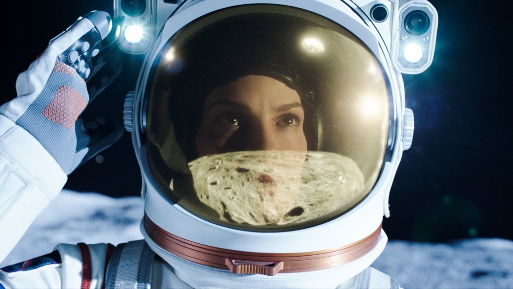 Hilary Swank sets foot on Mars in Away