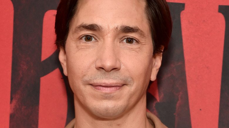 Justin Long smiling