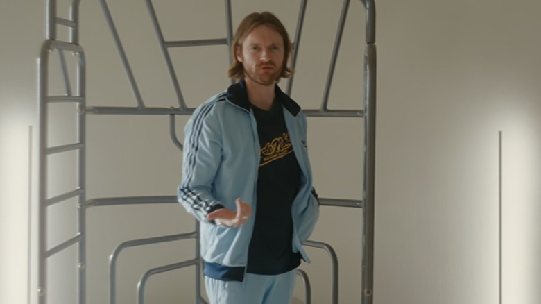 Finneas O'Connell playing himself in "Beef"