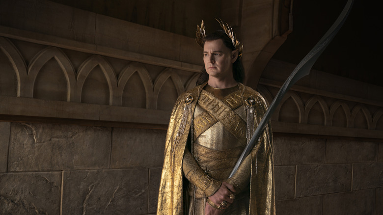 Gil-galad holding his spear, Aeglos