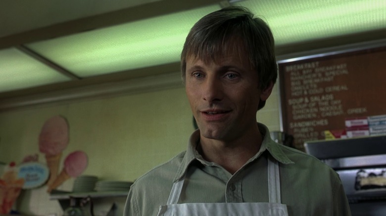 Tom Stall behind diner counter in "A History of Violence"