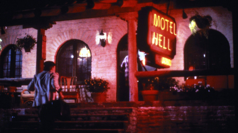 Motell Hell entrance