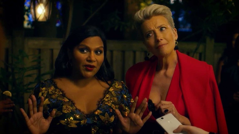 Mindy Kaling Emma Thompson hands up