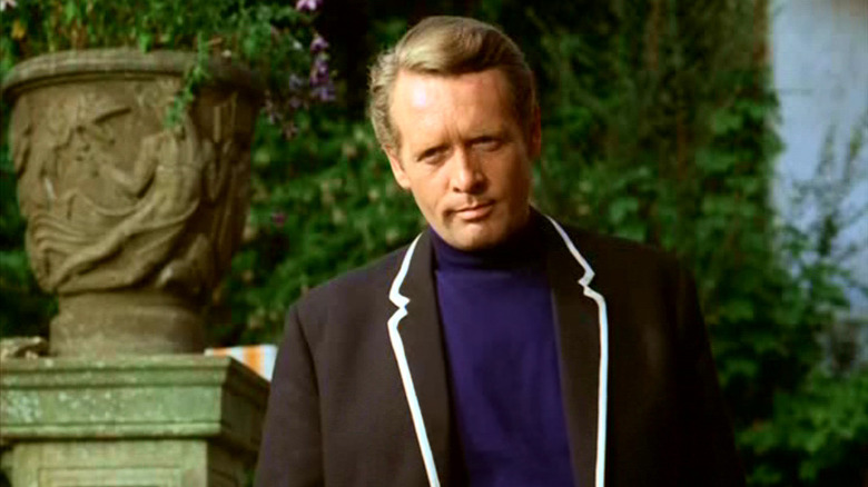 Number Six staring ahead in "The Prisoner"