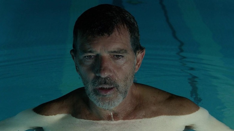 Salvador Mallo in swimming pool