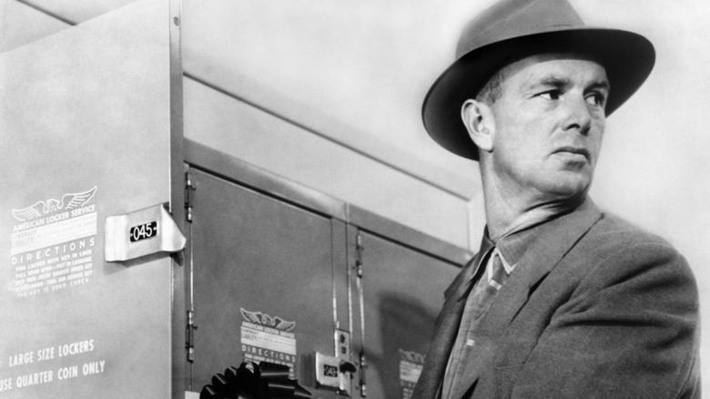 Johnny Clay robs a safe in 'The Killing' (1956)
