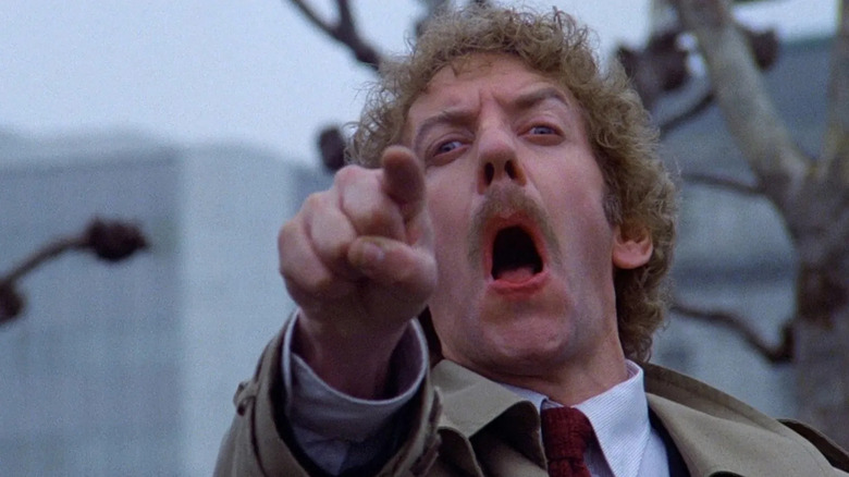 Matthew screaming and pointing in Invasion of the Body Snatchers