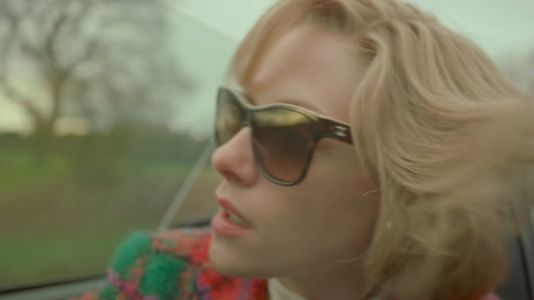 Kristen Stewart in car