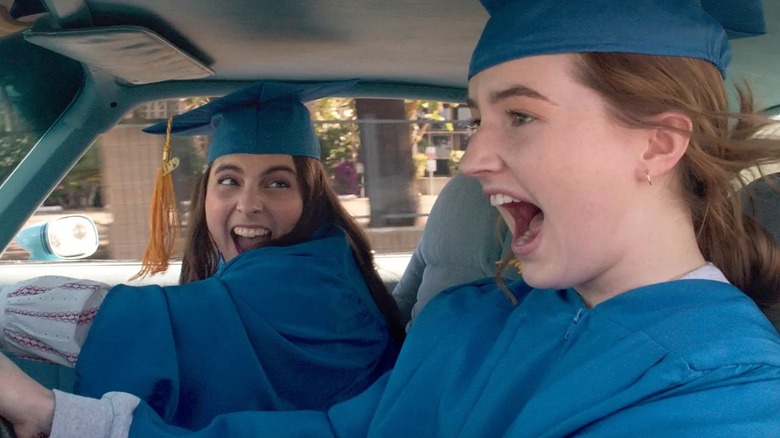 Molly and Amy on the way to graduation in "Booksmart" (2019)