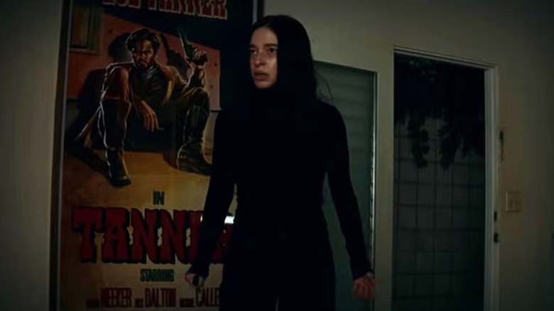 Sadie in Rick's house dressed in black in Once Upon a Time ... in Hollywood