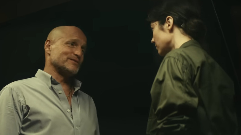 Mary Elizabeth Winstead and Woody Harrelson in Kate