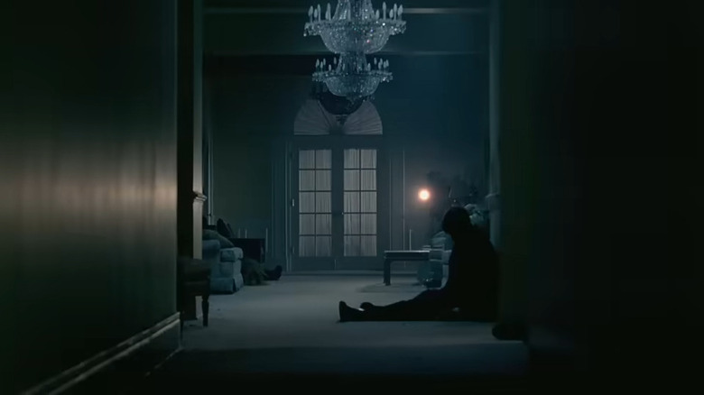 White House hallway in "Olympus Has Fallen" (2013)