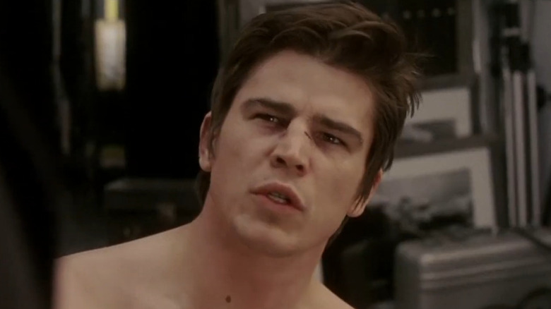 Slevin with a broken nose in Lucky Number Slevin