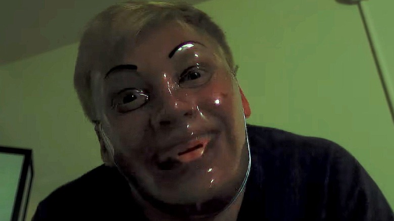 Milk wearing a mask in Milk & Serial