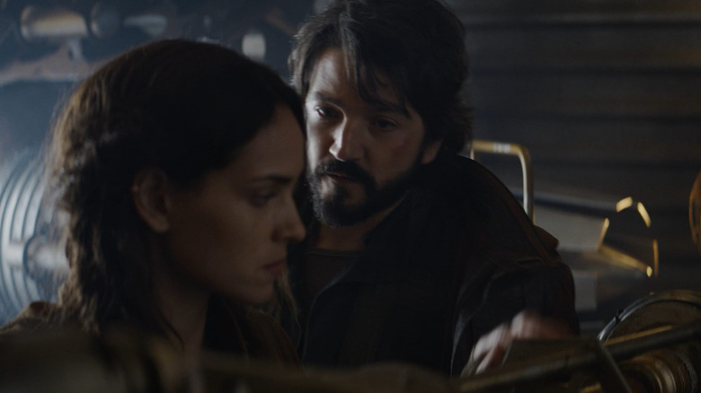 Cassian talks to his mechanic friend Bix on "Andor" (2022-2025)