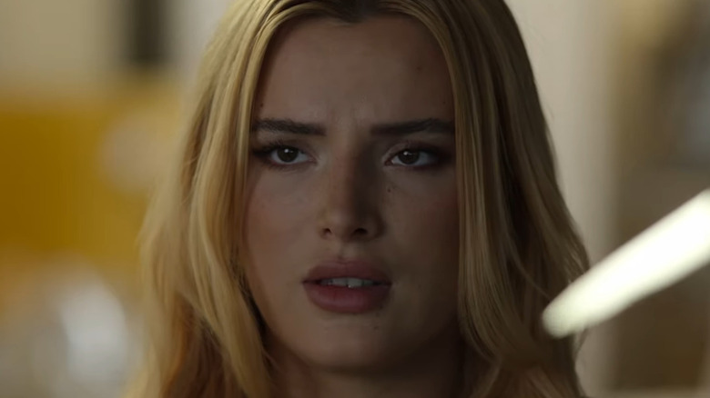 Bella Thorne Marci sumničavo mežika