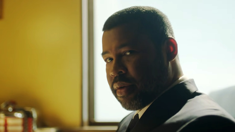 Jordan Peele strmi v kamero