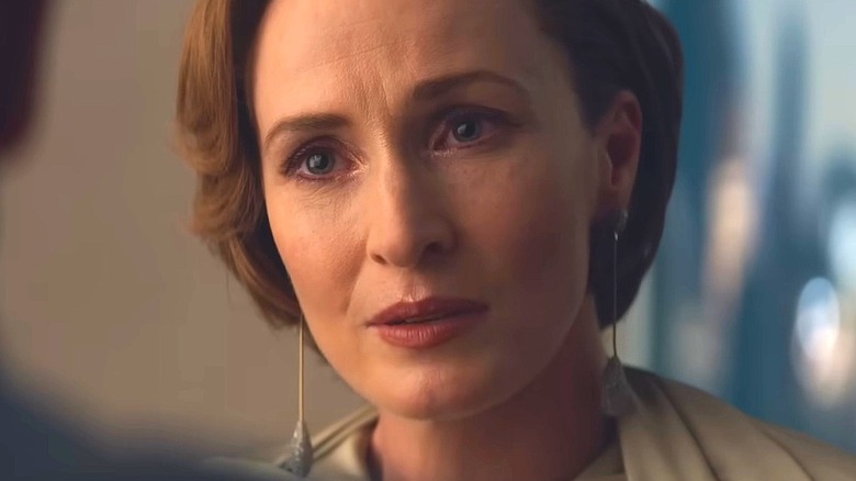 Mon Mothma looking serious in 