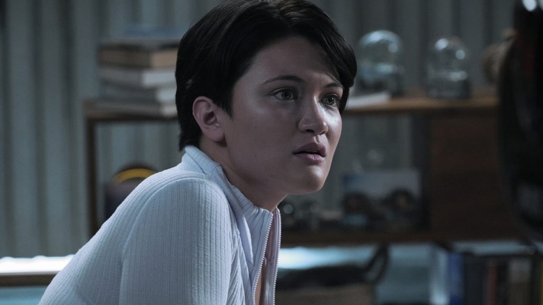 Dahj wearing a white zip-up top in Star Trek: Picard (2020)
