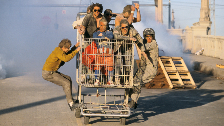 The Jackass crew in a giant shopping cart in Jackass: The Movie