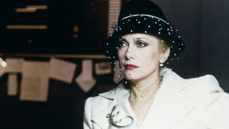 Miriam wearing hat in "The Hunger"