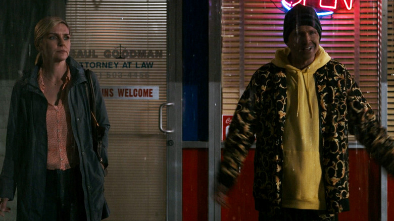 Kim and Jesse smoking outside of Saul's office